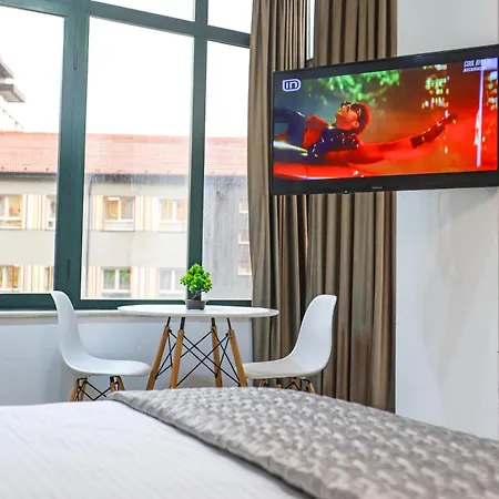 Center Walk To Everything